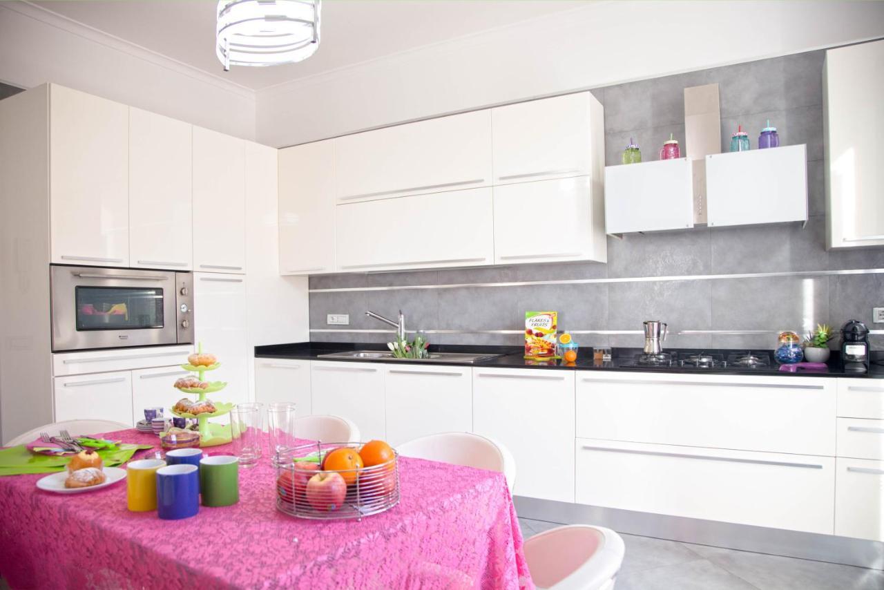 Ferdinando Arthouse Oversized Modern Apartment - By Gocce Team Napoli Dış mekan fotoğraf